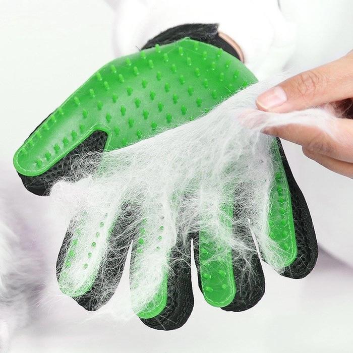 Grooming Glove With Gentle Touch Technology For Cats Dogs And Pets